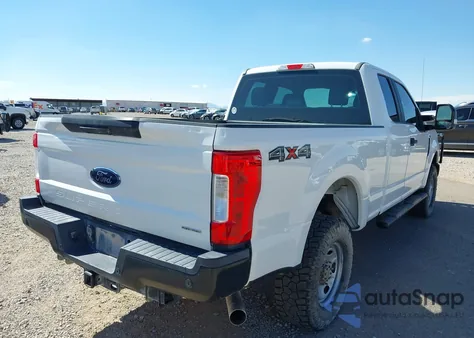 2017 Ford F-250 Xl z USA, uszkodzony, nr VIN 1FT7X2B67HEF18242